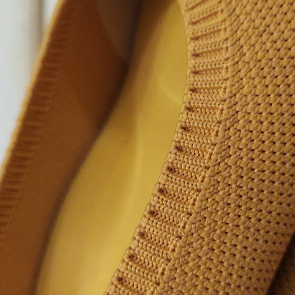 **NEW**VIVAIA BALLET flats mustard color. - Picture 6 of 9